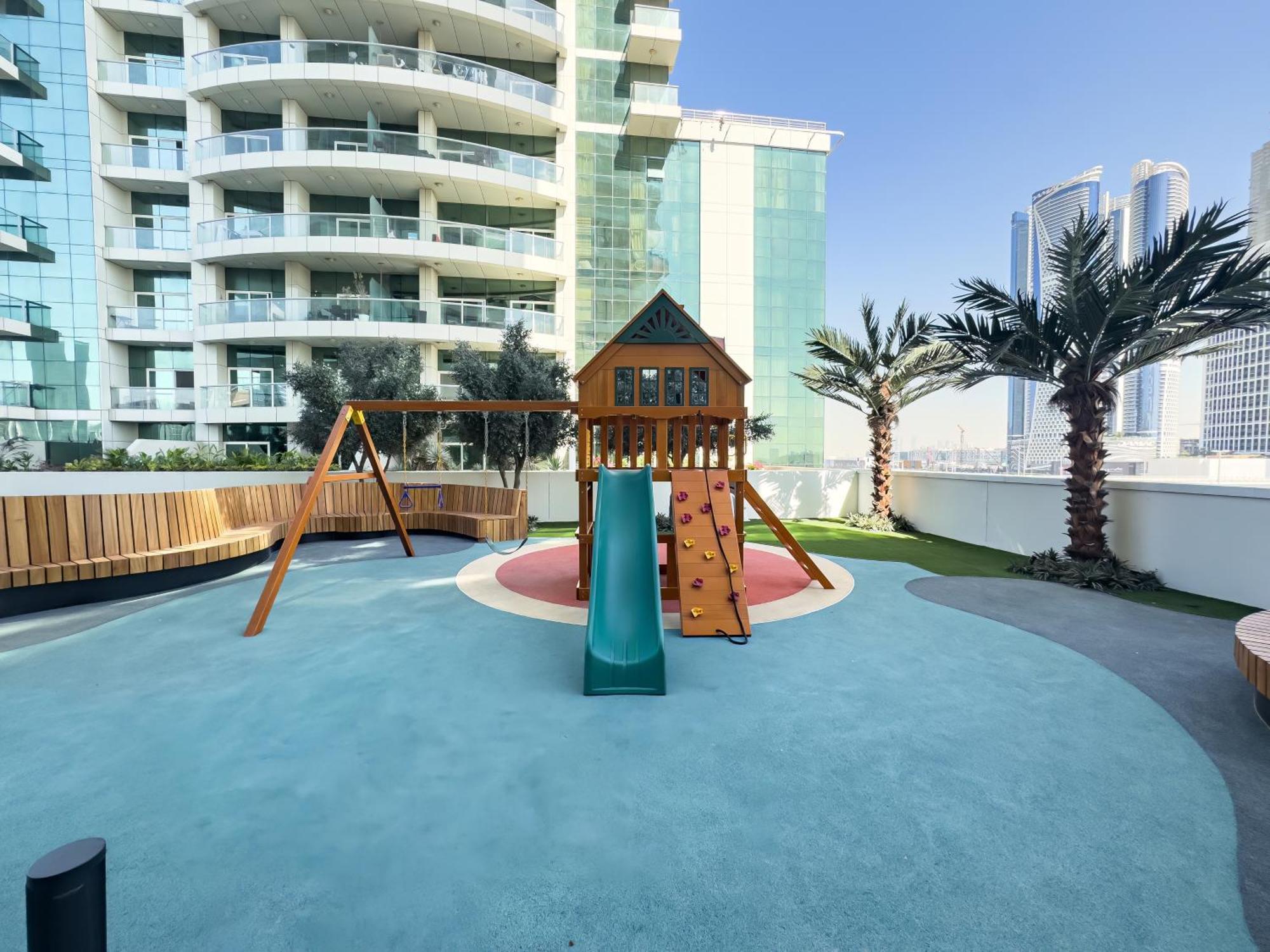 Huge Lux 1bhk In Prime Business Bay With Private Jacuzzi