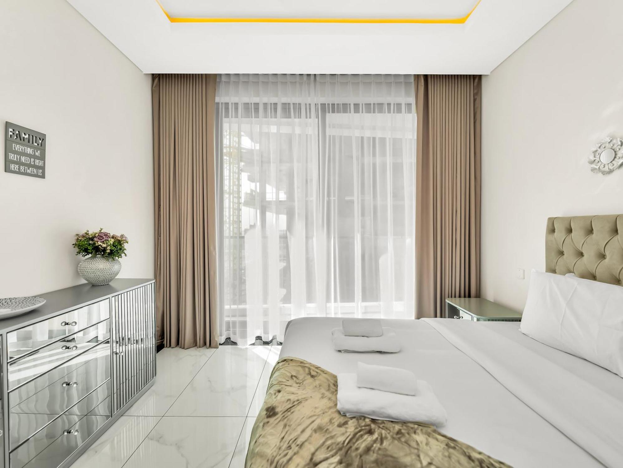 Huge Lux 1bhk In Prime Business Bay With Private Jacuzzi