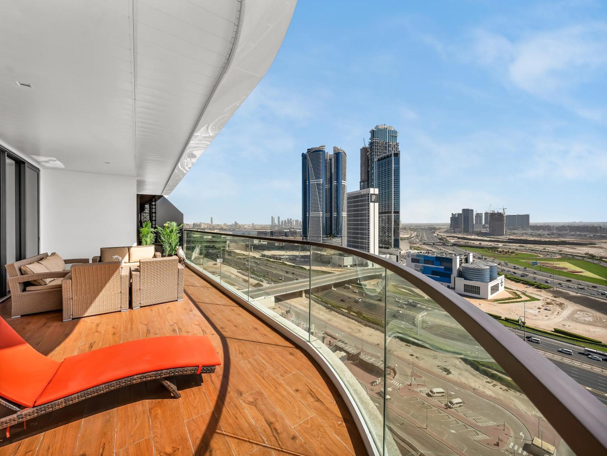 Huge Lux 1bhk In Prime Business Bay With Private Jacuzzi