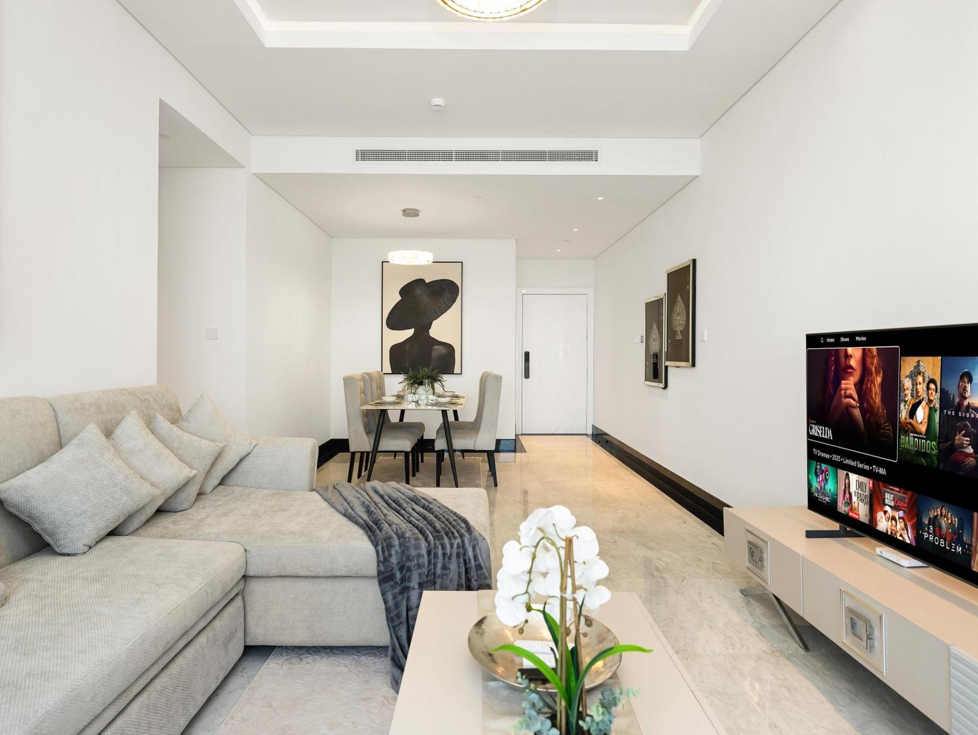 Huge Lux 1bhk In Prime Business Bay With Private Jacuzzi *