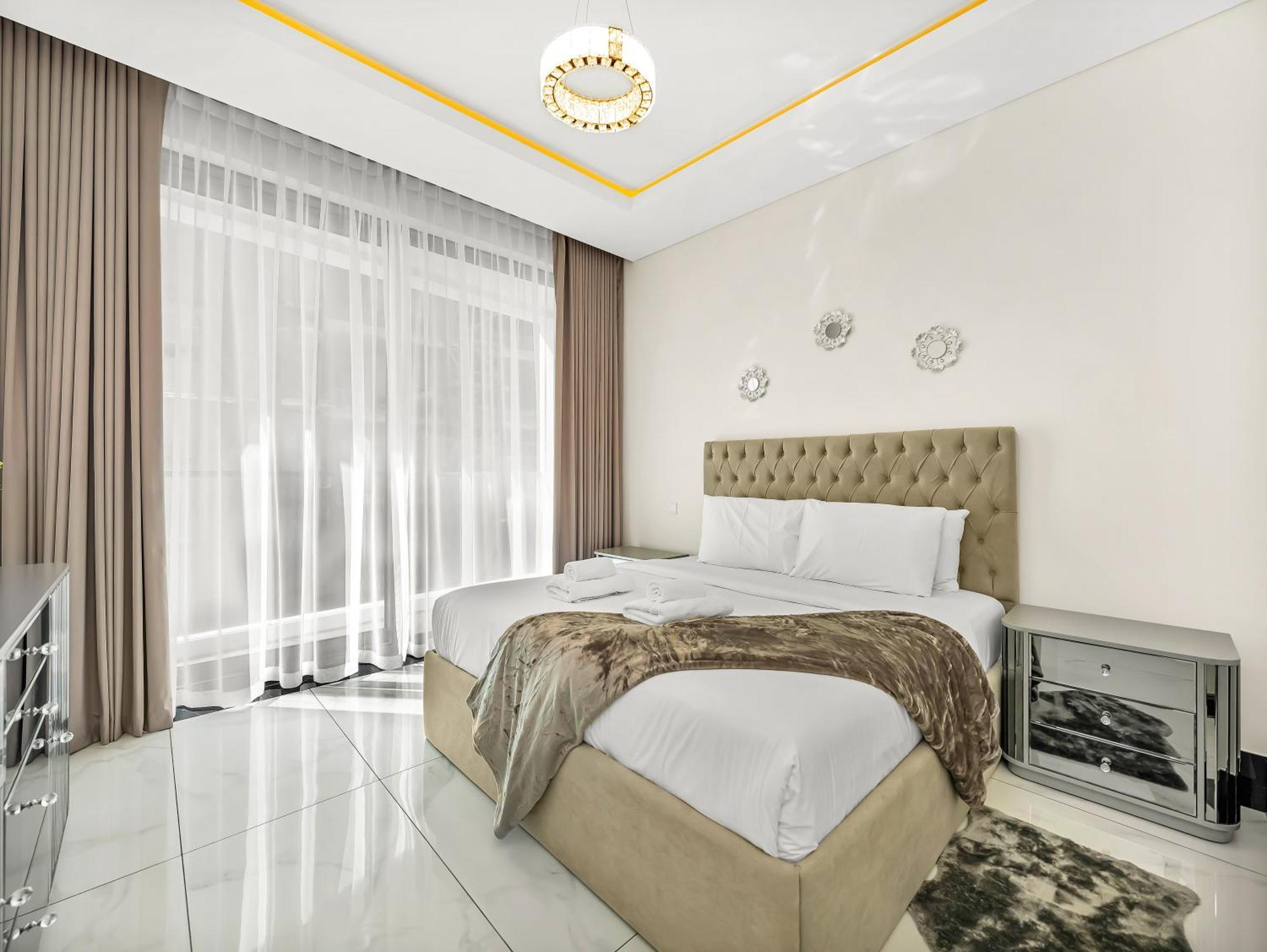 Huge Lux 1bhk In Prime Business Bay With Private Jacuzzi Apartment Dubai